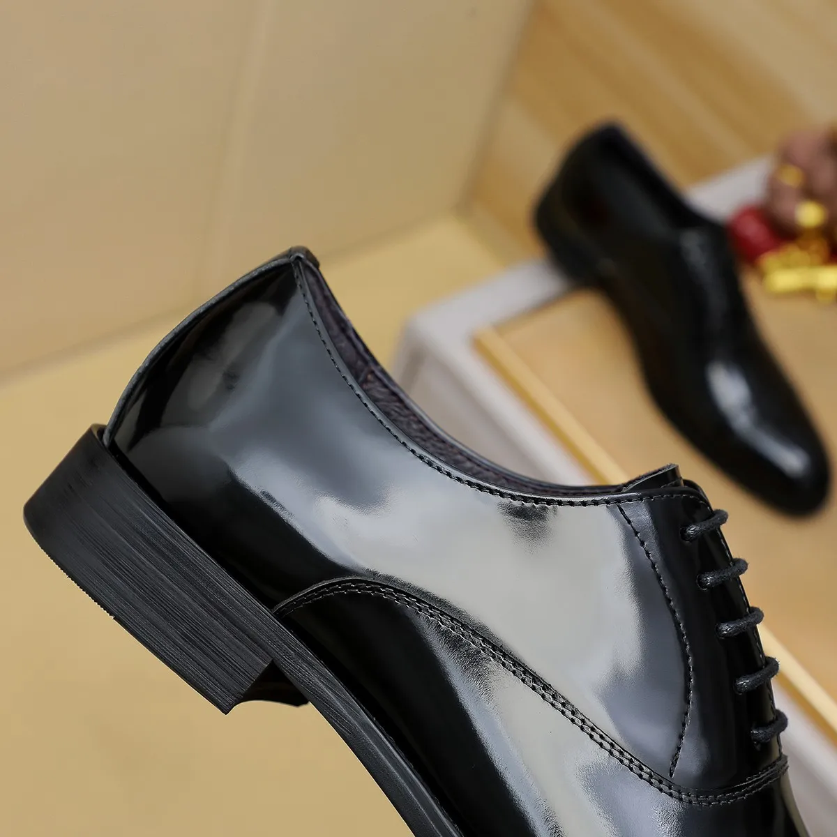 Men's shoes 💰600 💰 Louis Vuitton LV ® Autumn and Winter 🆕 models 🔛Full shoe counter First layer cowhide, 🐂Leather lined casual shoes for men, super soft outsole, a must-have for driving. Counter synchronization Original first layer cowhide Completely 1:1 mold customization 🌹Top version, color optional! Number: 38-45 (37.46. Customized)